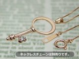 刻印できる誕生石ベビーリング「ハートキー」ピンクゴールド / アクアマリン（ネックレスチェーンは別売りです。）